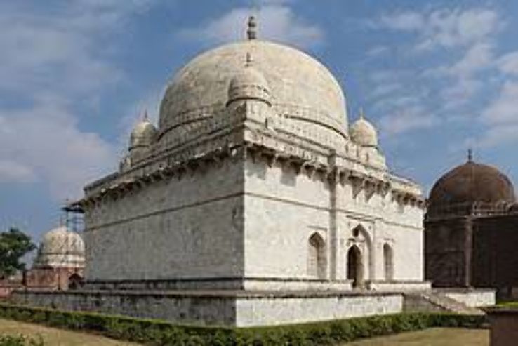 Hoshang Shah Tomb Trip Packages